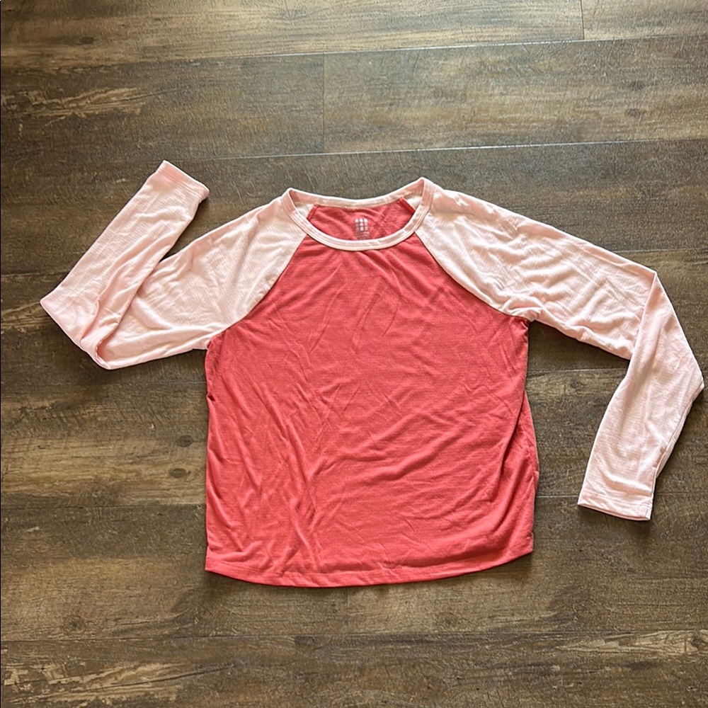 Title Nine Raglan Long Sleeve Shirt. Size XS